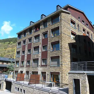 sol-tarter-vacances-pirinenca.andorra-la-vella-hotels.net/